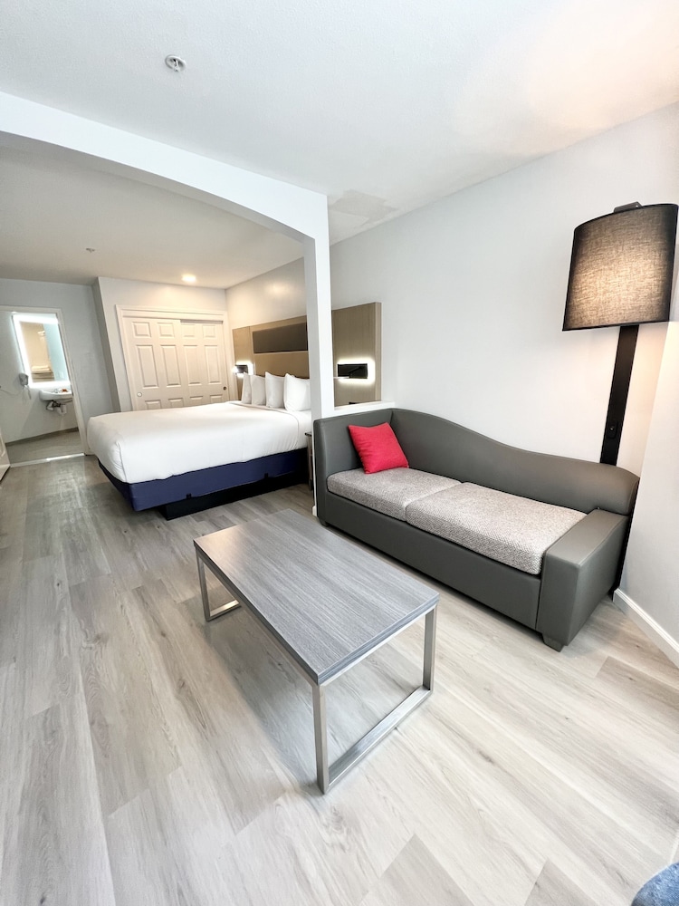 Hotel Aluxor SFO 33/46
