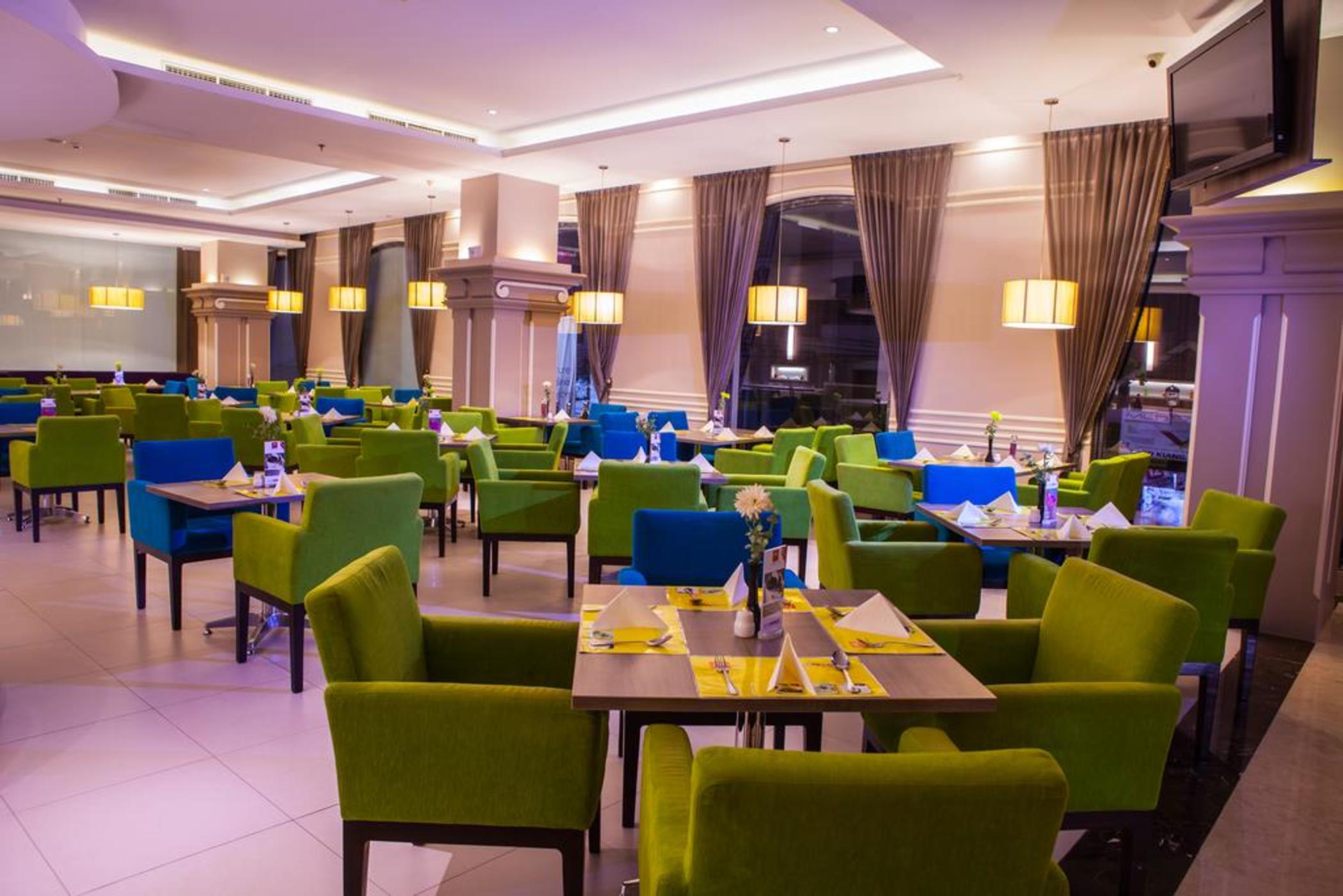 Mercure Regency Hotel Makassar 21/23