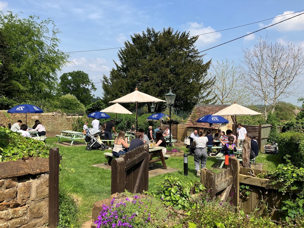 The Falkland Arms 37/50
