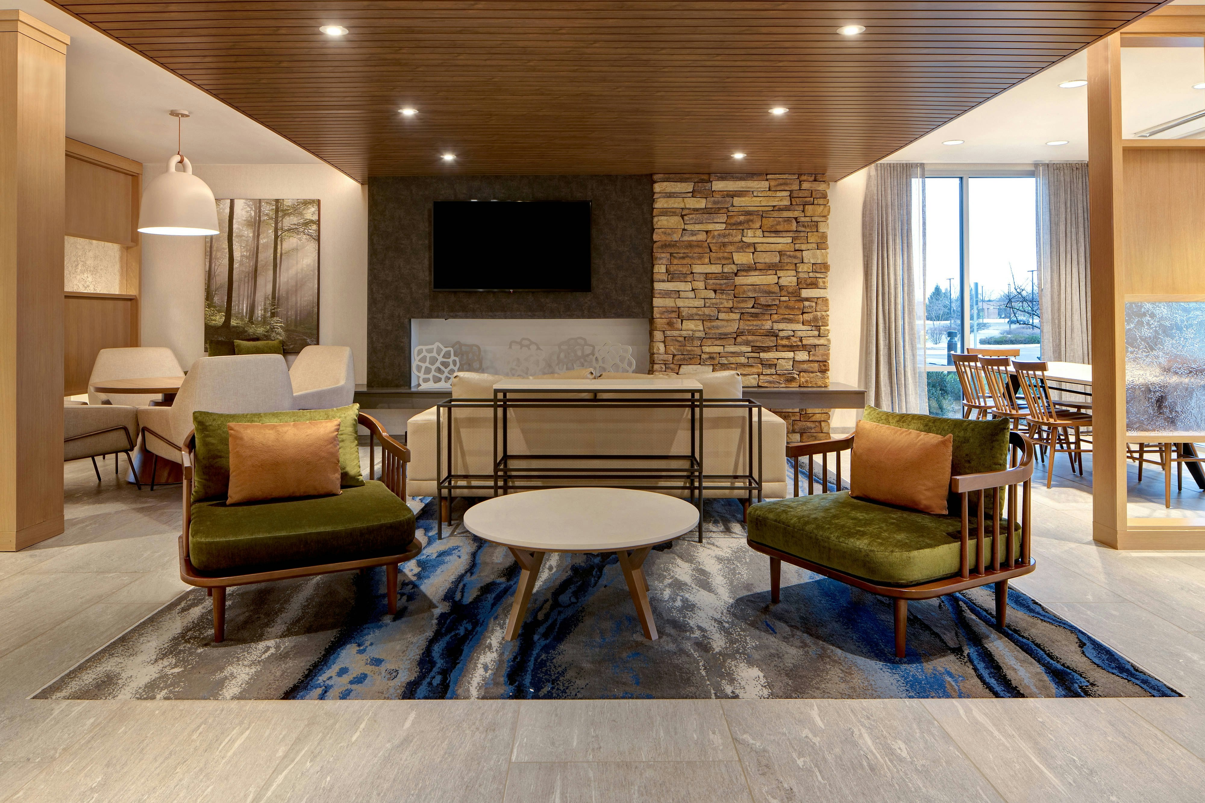 Fairfield Inn & Suites by Marriott Chicago Bolingbrook 8/15