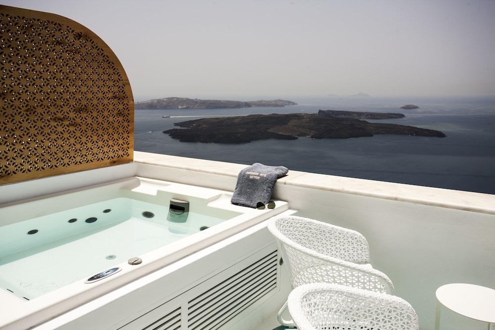 Andronikos Santorini 37/42