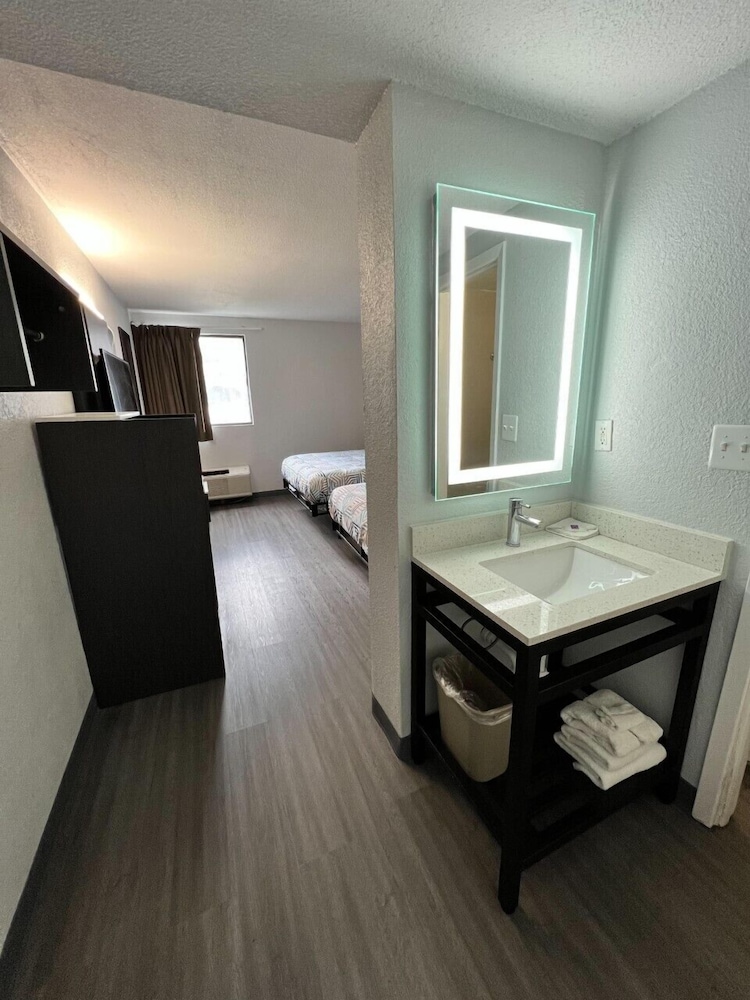 Motel6 Council Bluffs, IA - Omaha East 36/68