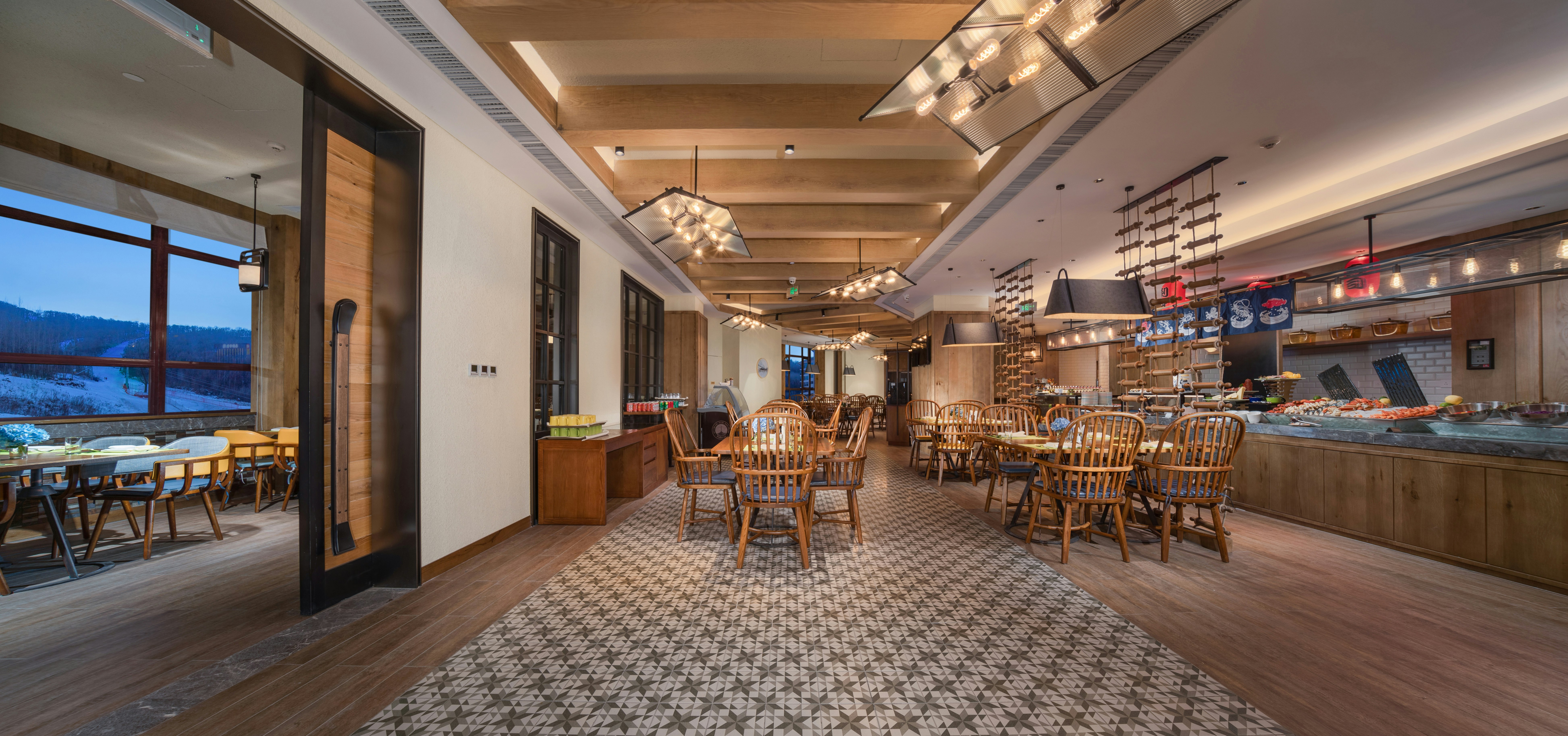 Holiday Inn Jilin Beidahu 50/75