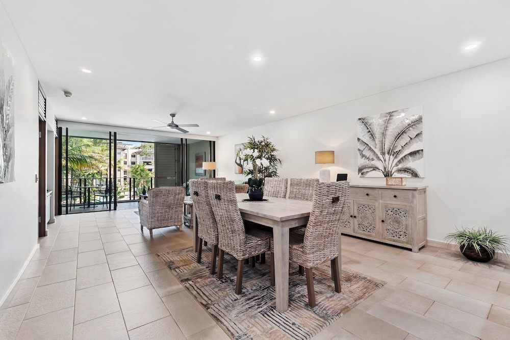 Apartment 316 at Sea Temple Palm Cove 5/50