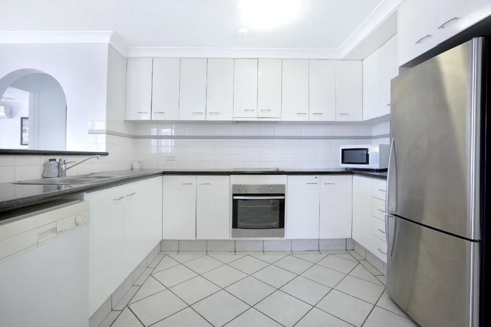 Genesis Holiday Apartments 25/76