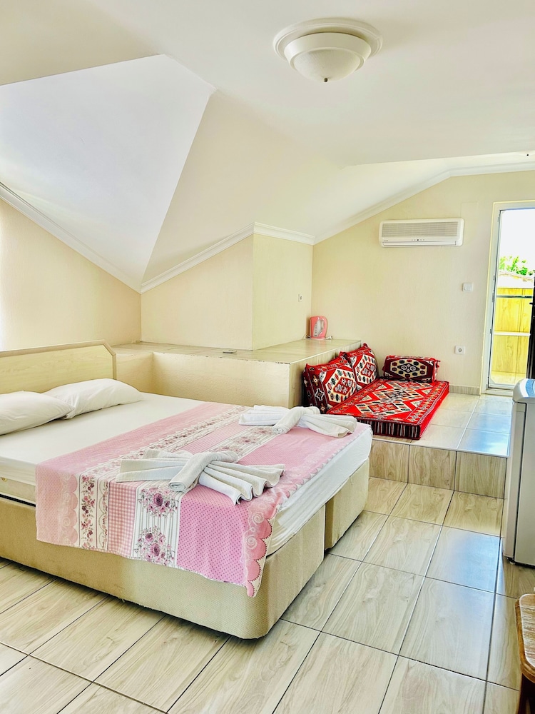 Karaca Apart 9/50