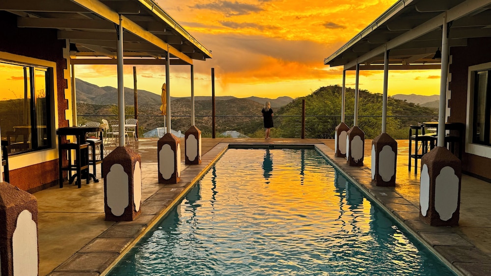River Crossing Lodge 38/53