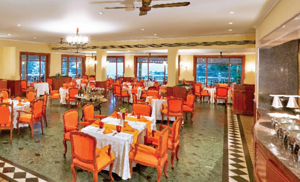 restaurant-cafeteria