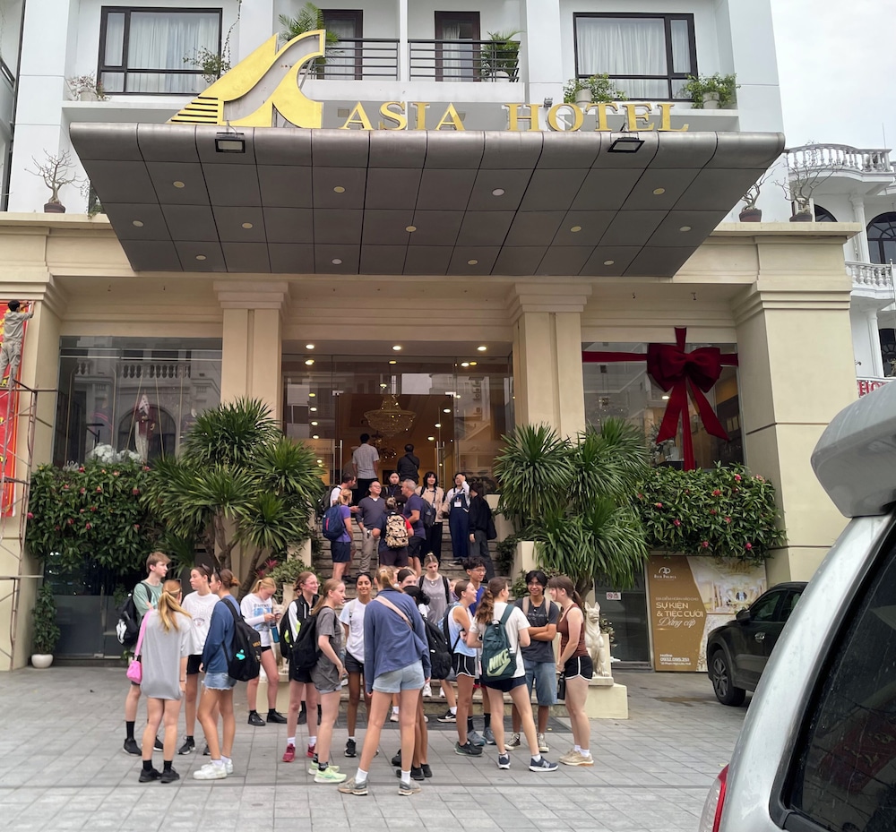 Asia Hotel 44/46