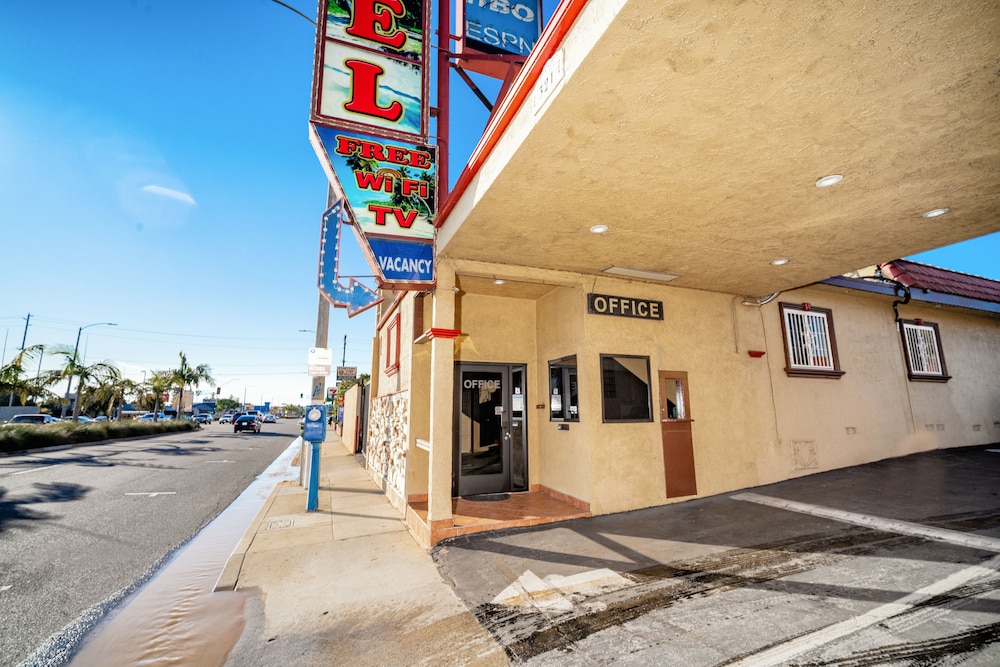 Geneva Motel 41/48