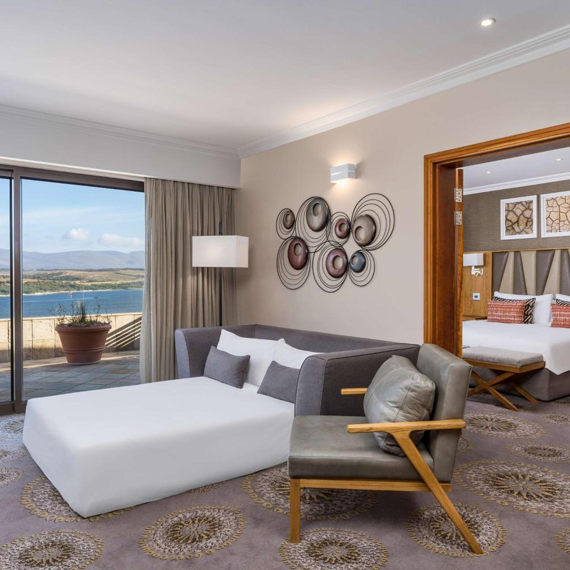 Deluxe, Suite, King Bed, Lagoon View
