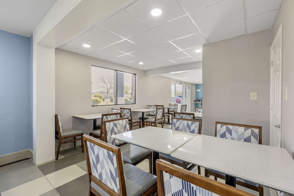 Quality Inn Newberry 17/33