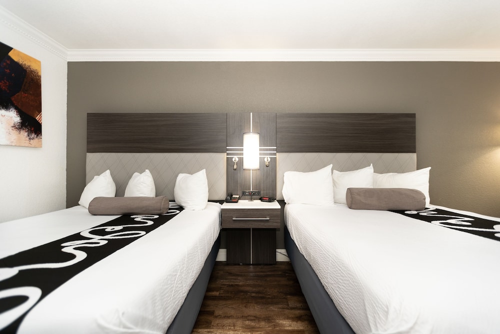 ROOM, 2 QUEEN BEDS, ACCESSIBLE