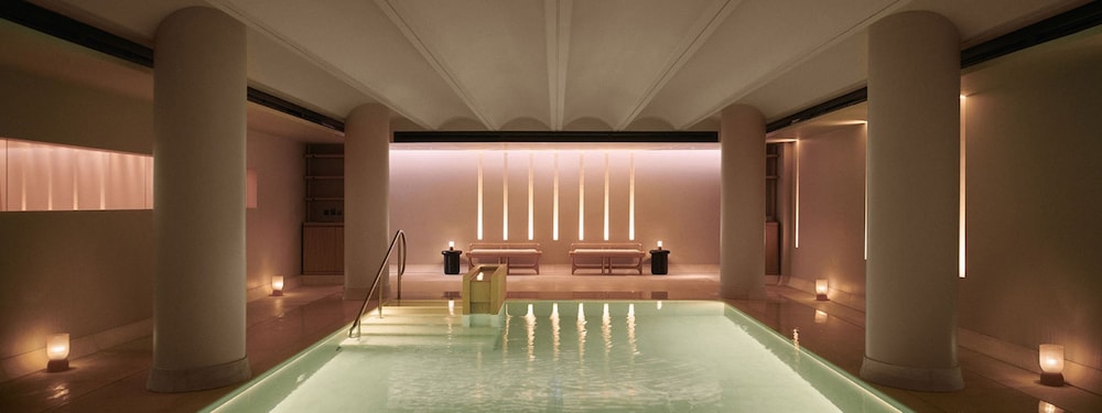 CLARIDGES HOTEL 38/73