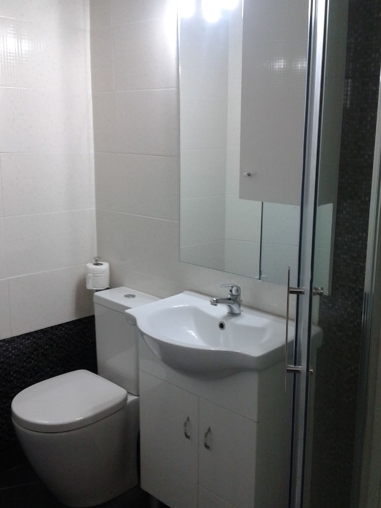 Fantasia Hotel Apartments 40/46
