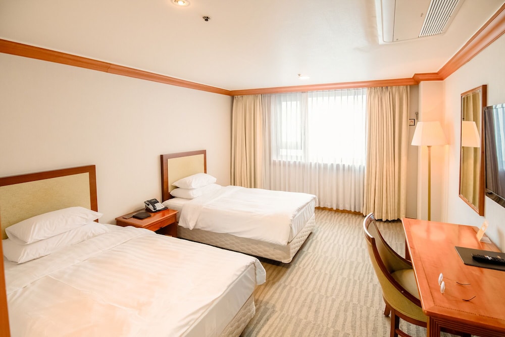 Economy, Twin Beds