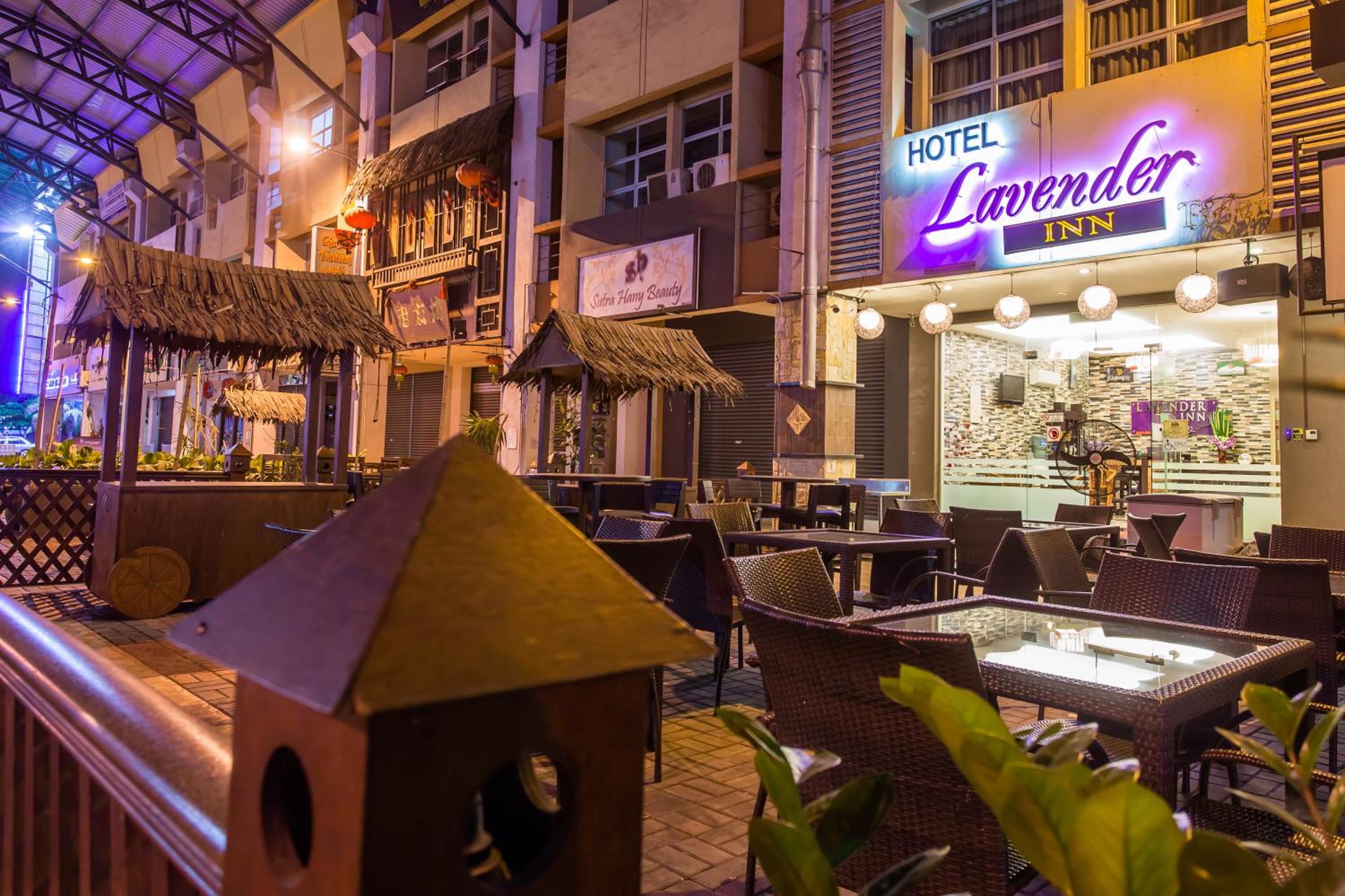 Lavender Inn Permas Jaya 45/68