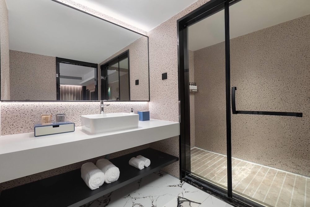 Days Inn by Wyndham Yueyang Train Station 55/56