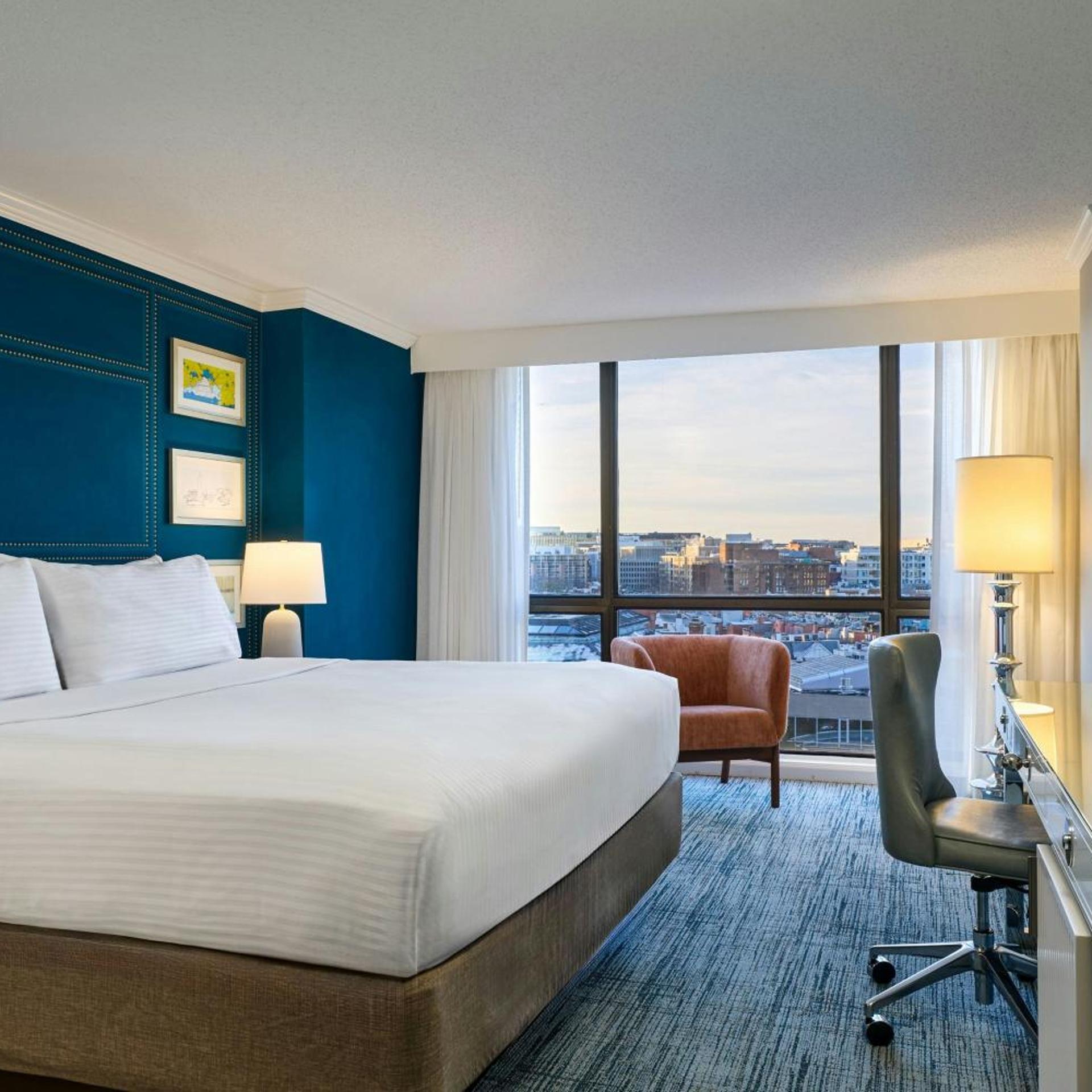 Room, King Bed, Duomo View