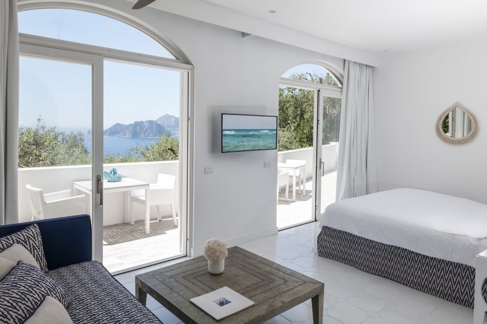 Relais Blu 28/51