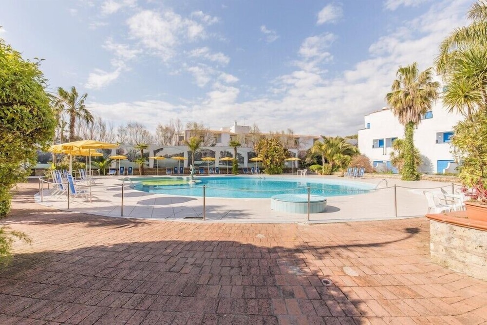Marina Club 49/50