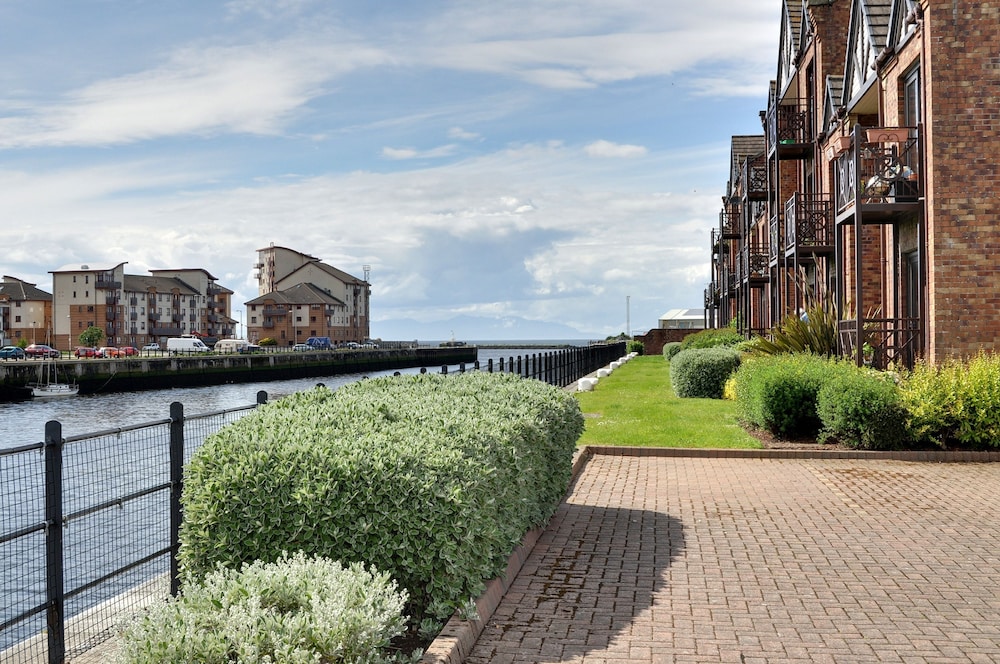Harbour House - Donnini Apartments 27/33
