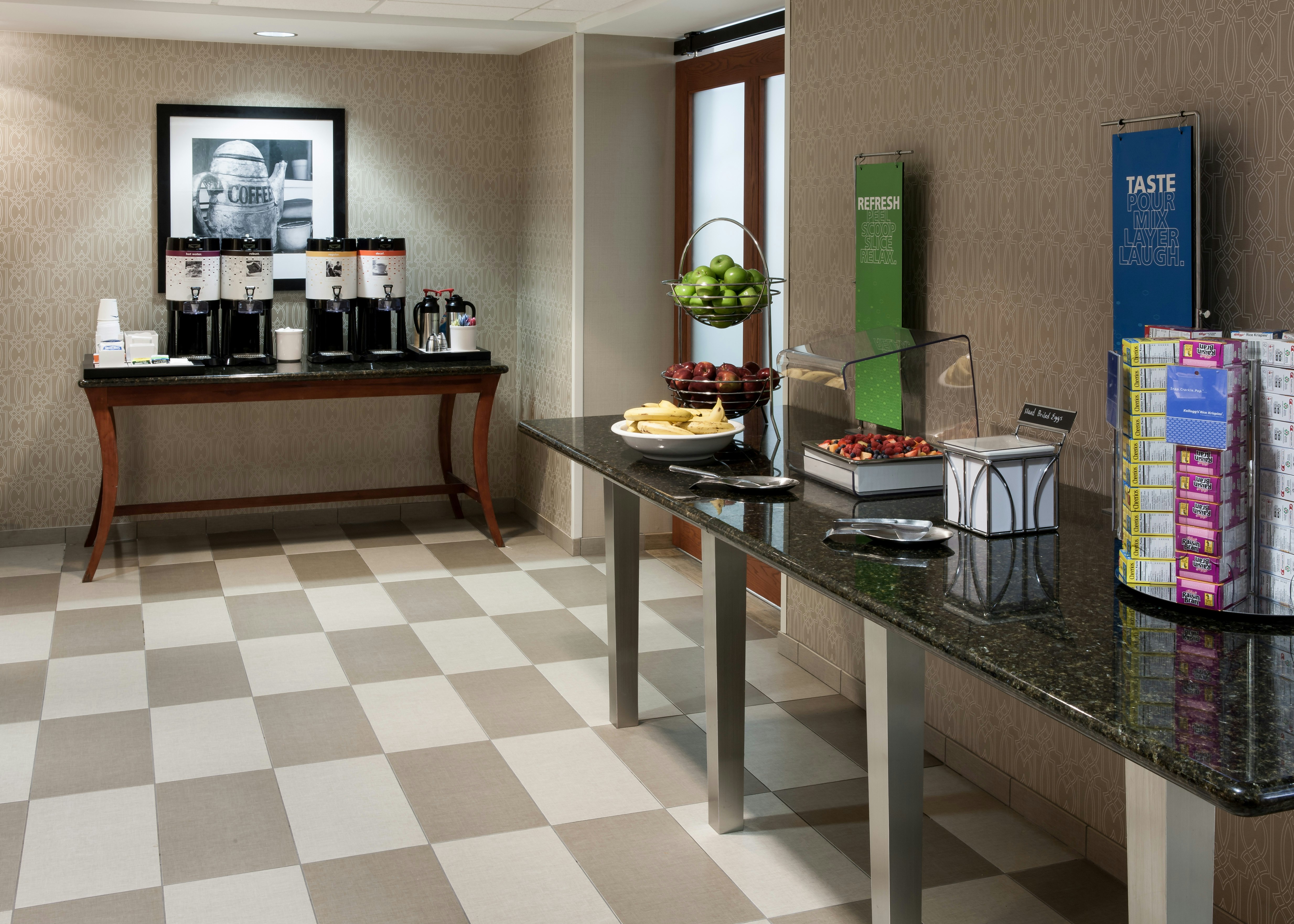 Hampton Inn Suites Davenport 4/41