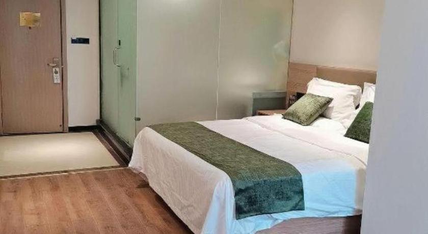 GreenTree Inn Shanxi Luliang Fengshan Road Central Park Express Hotel 19/48