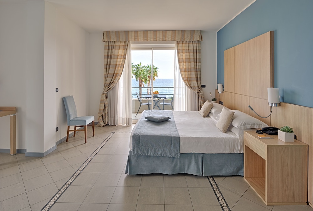 Aregai Marina Hotel Residence 15/67