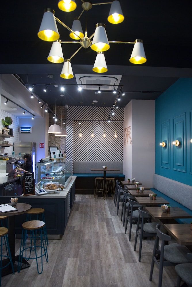 The Bedford Townhouse Cafe 42/61