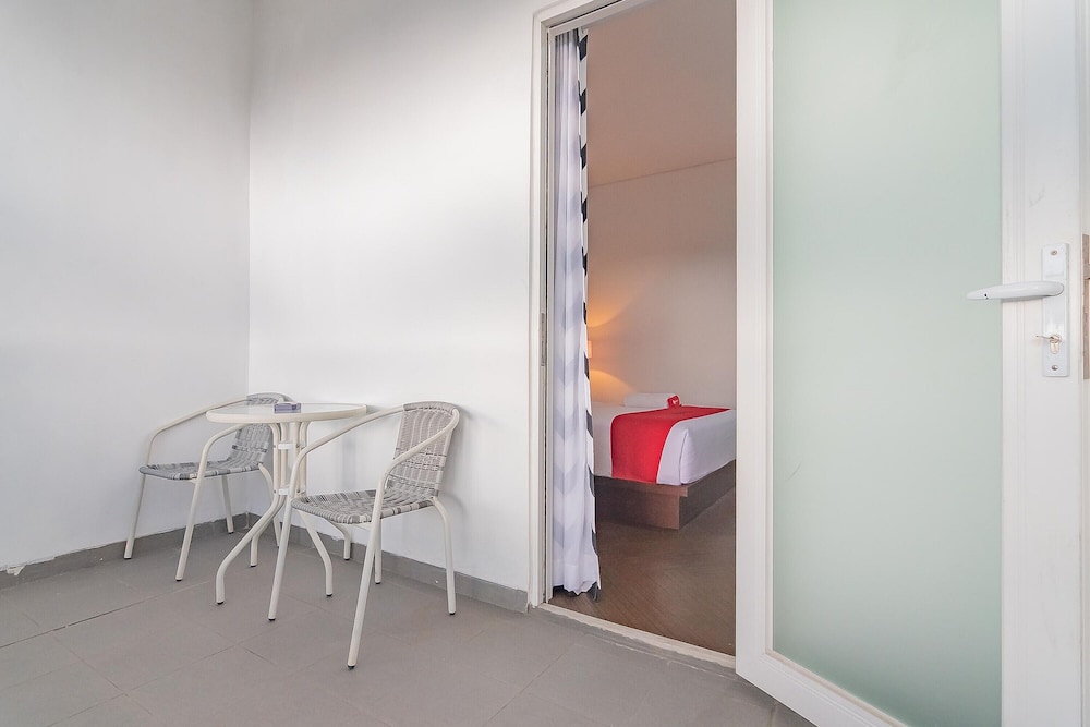 RedDoorz Premium @ Hotel Hebat 21/32