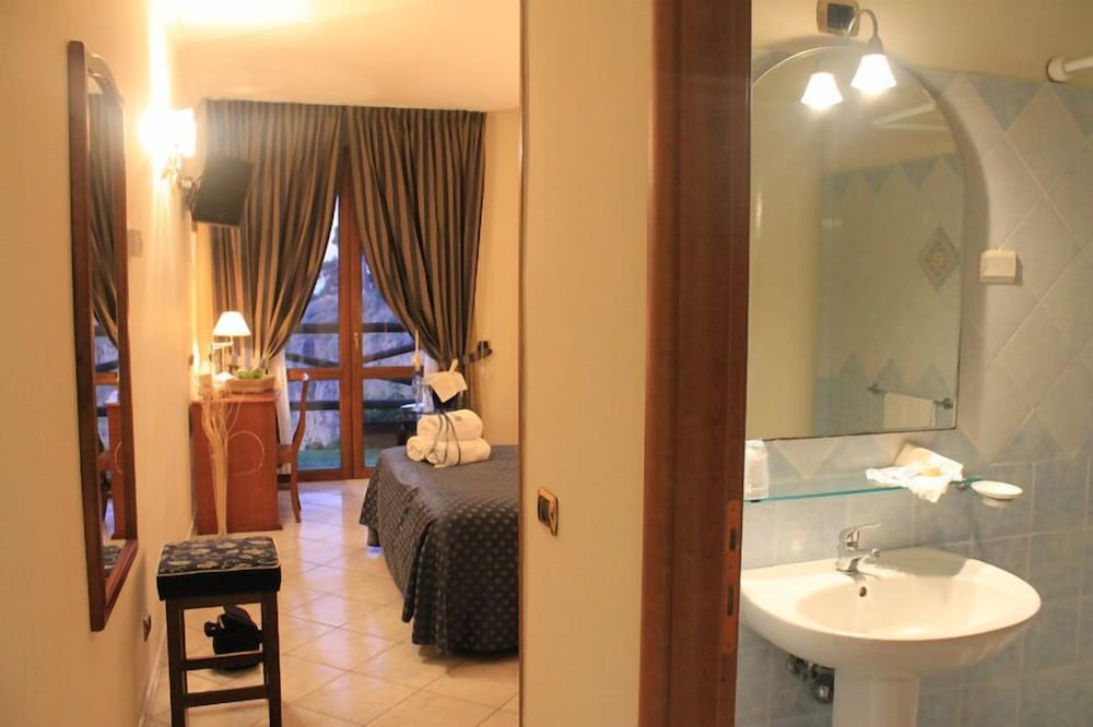 HOTEL LA RIPETTA RESTAURANT & SPA 27/28