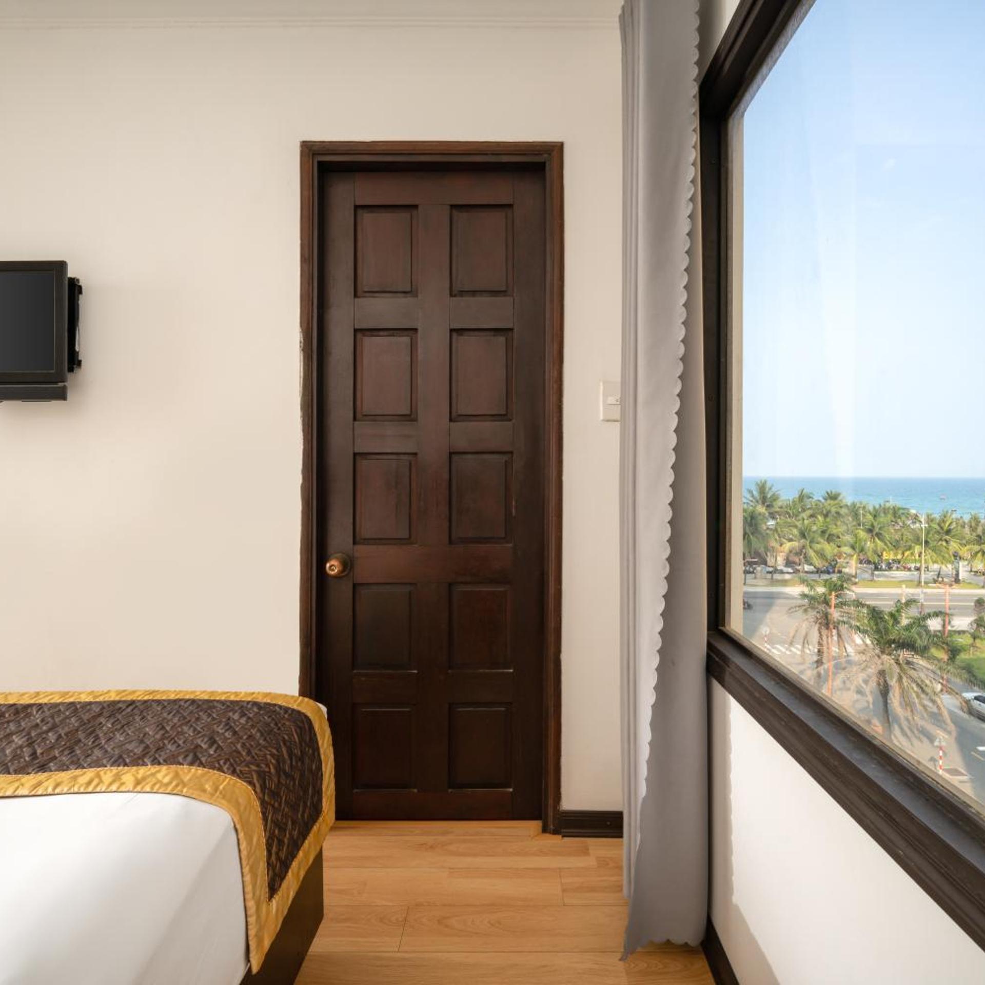 Zenta Hotel 22/28