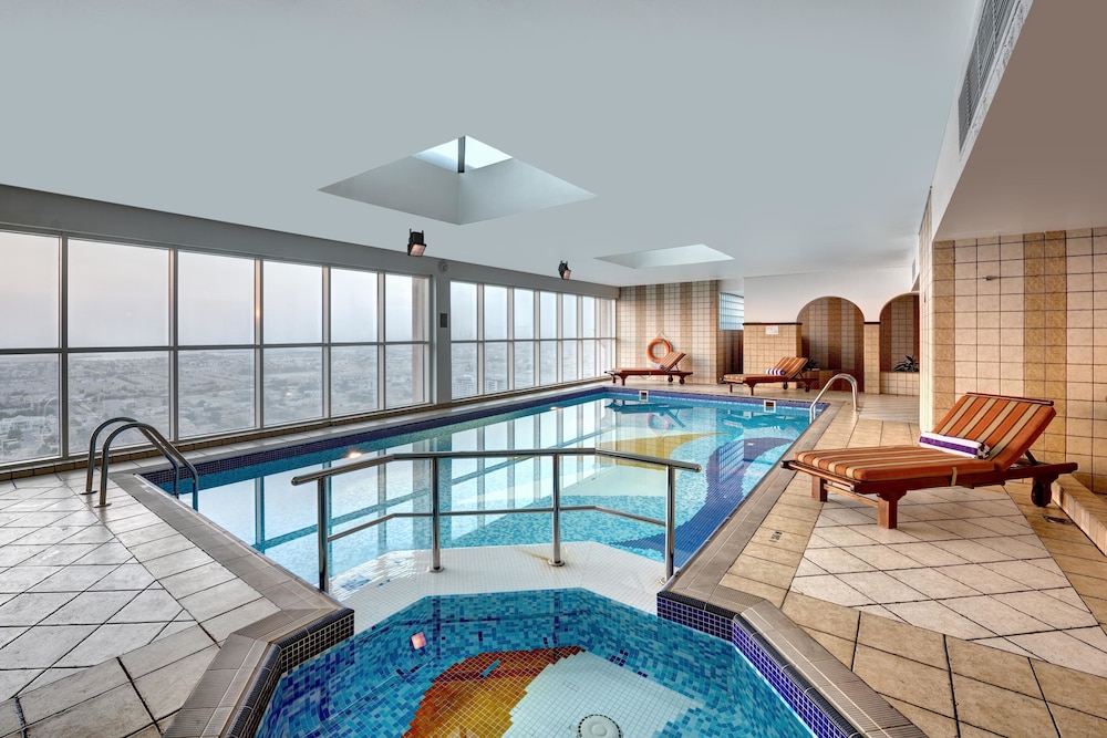 swimming pool spa