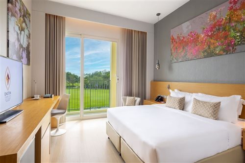 Room, Double or Twin Bed, Golf Course View