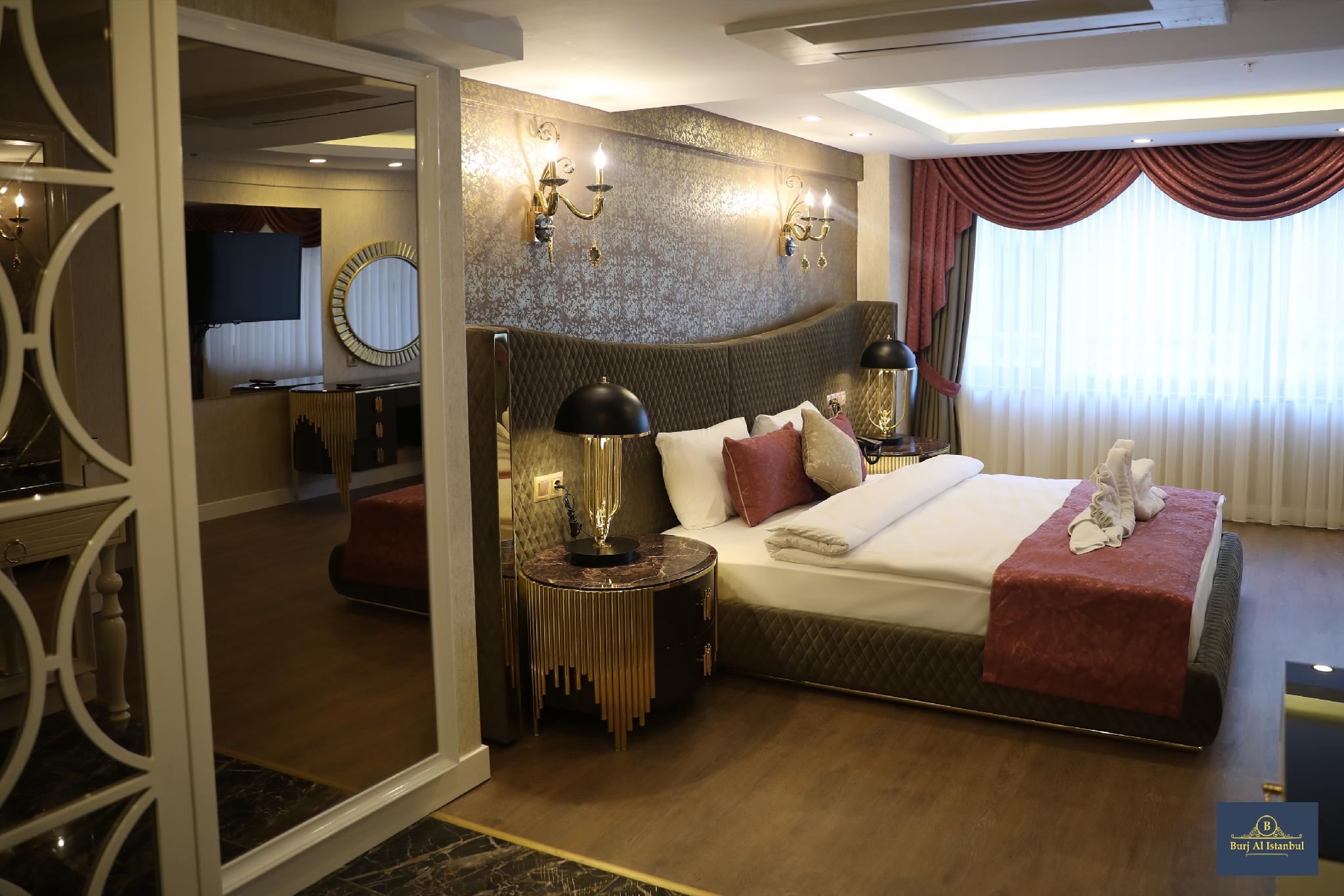 Deluxe, King Bed