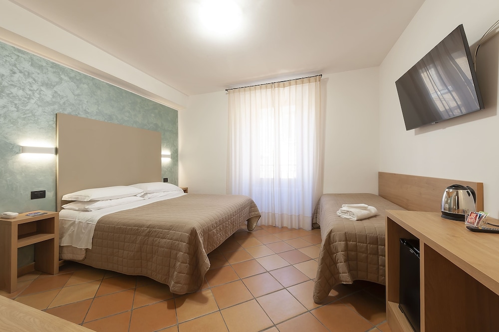 Hotel Sole 8/50