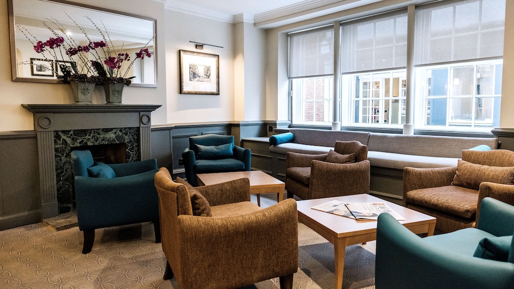 Villiers Hotel Buckingham 25/47