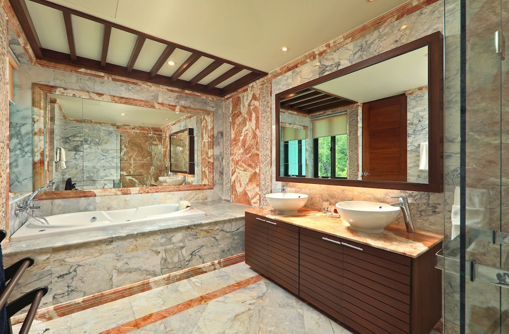Ataman Luxury Villas 50/50