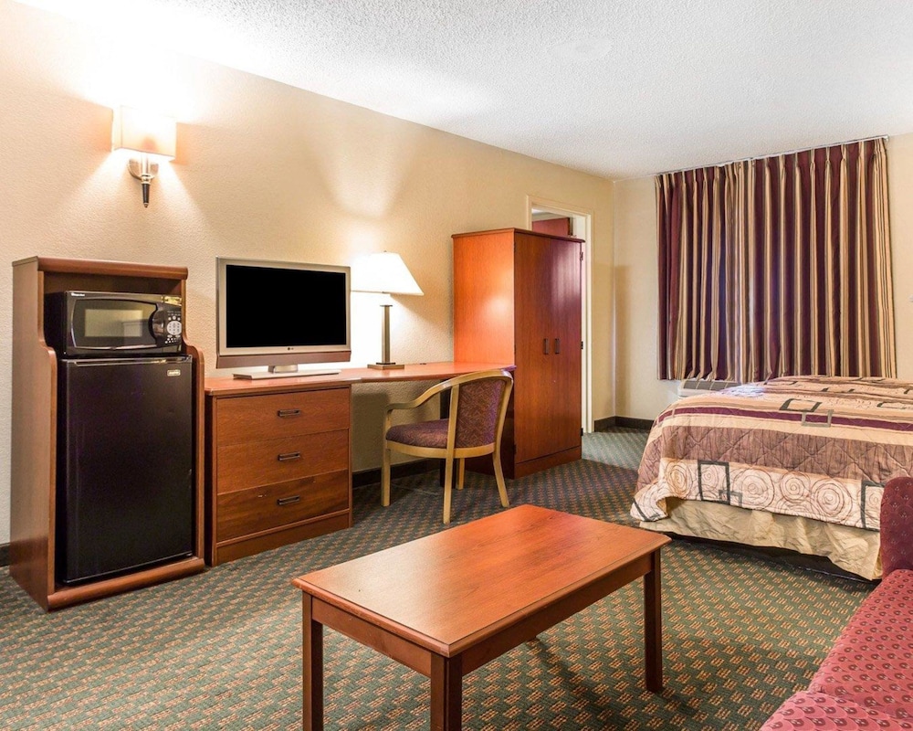 Sleep Inn Near Ft. Jackson 25/36