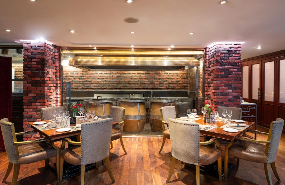 RADISSON SUITES BANGKOK SUKHUMVIT 53/73