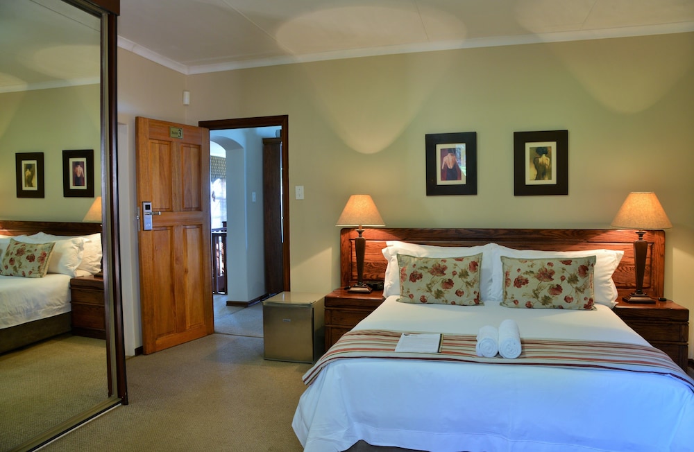 Stirling Manor Boutique Guest House 5/50