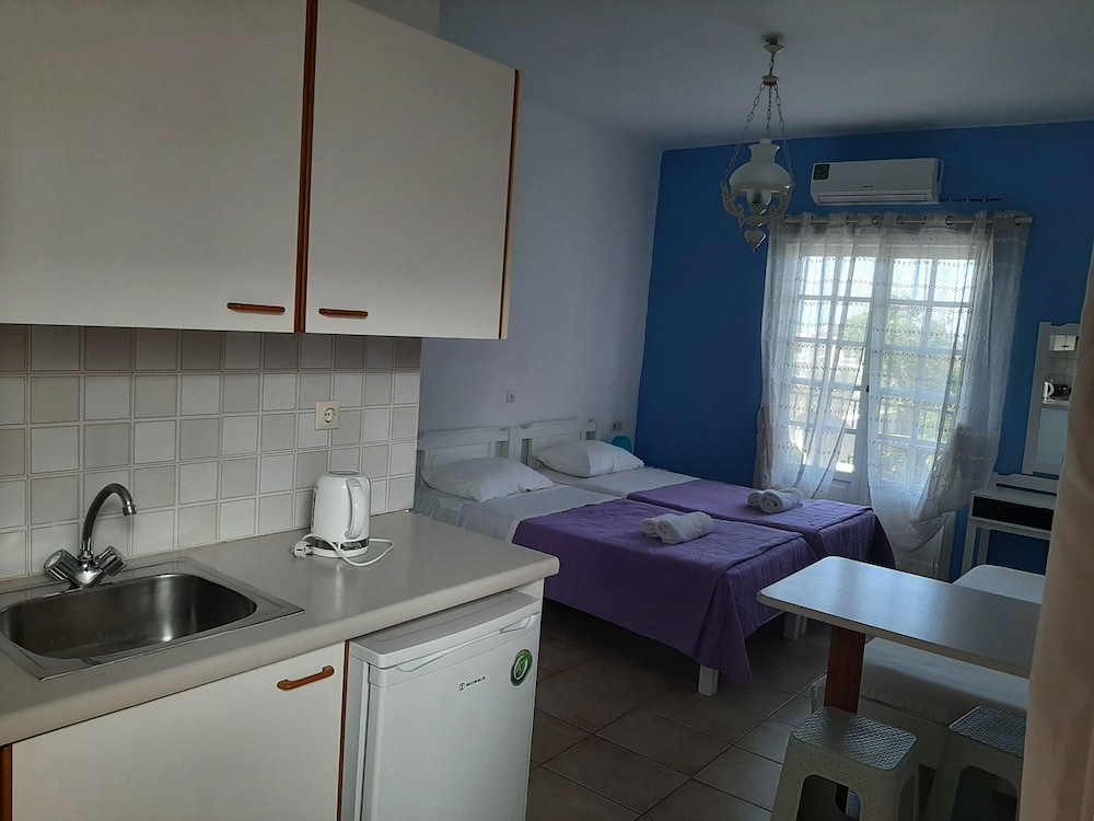 Remi Studios Apartments 39/39