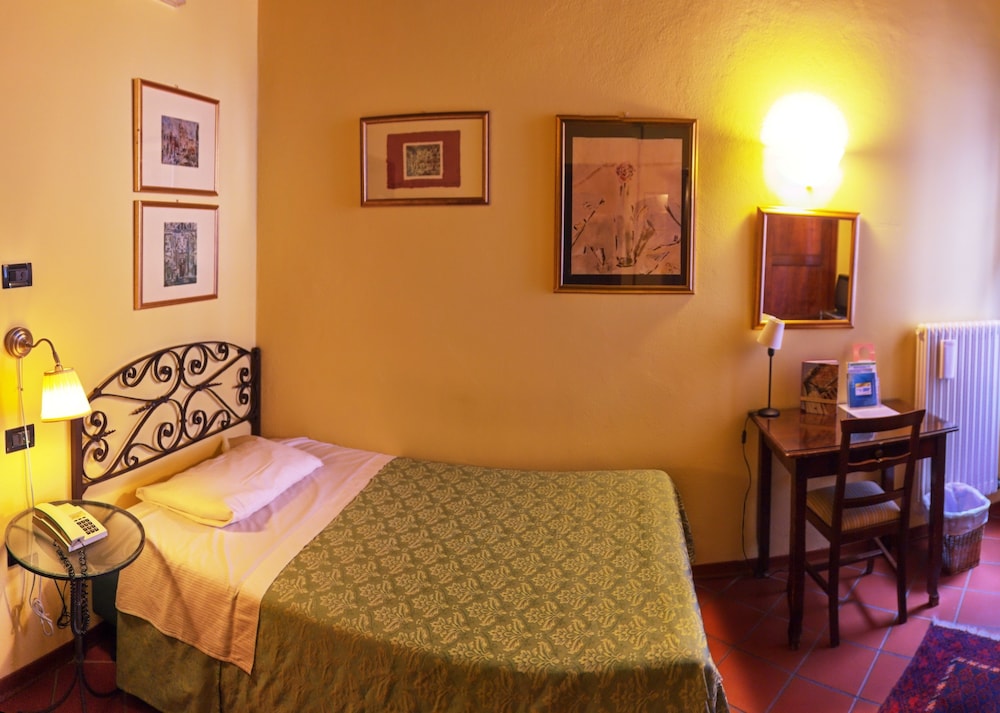 Hotel de Prati 38/59