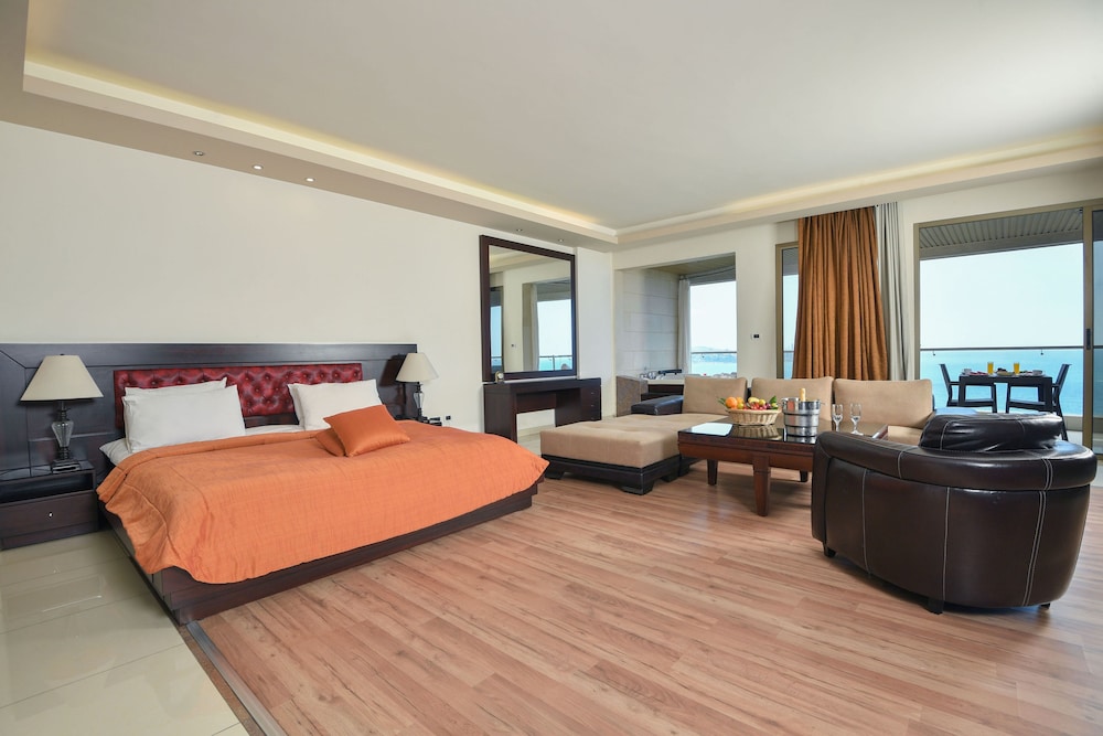 Senior, Suite, Double Bed, Sea View, Balcony