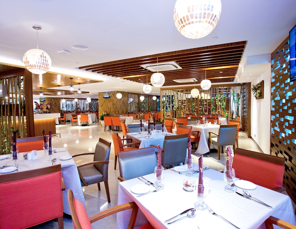 Vouk Hotel Suites 48/68
