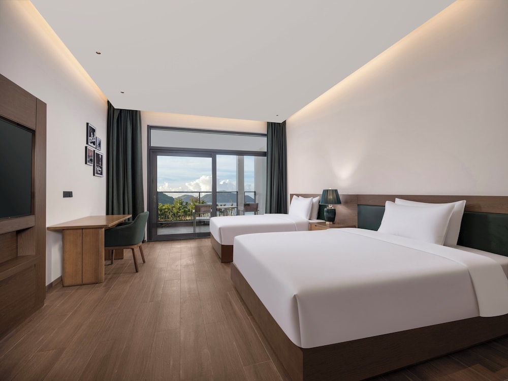 Kids Theme, Standard, King Bed, Sea View