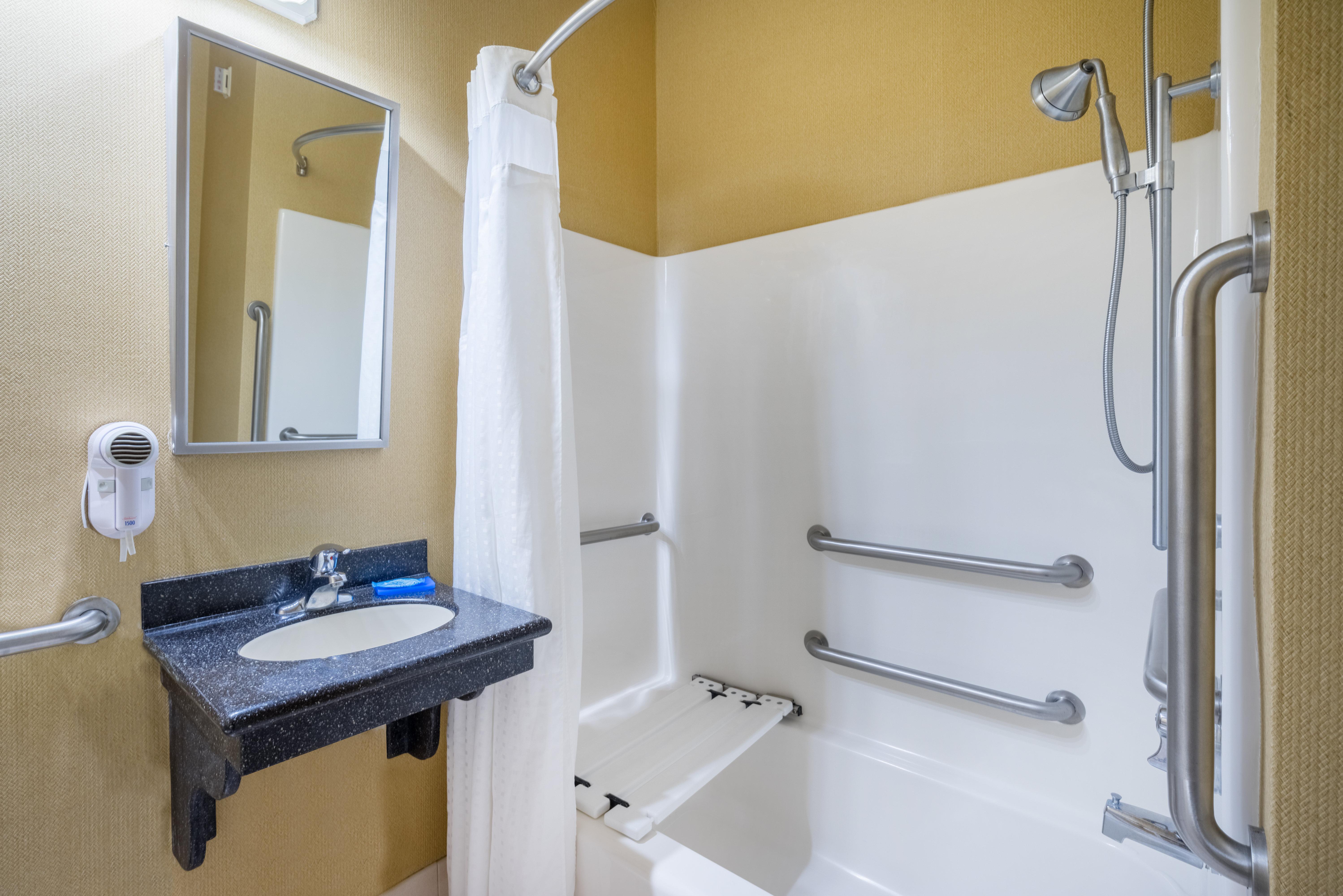 غرفة بسرير مزدوج لذوي الإعاقة، Holiday Inn Express Annapolis East-Kent Island 5/5