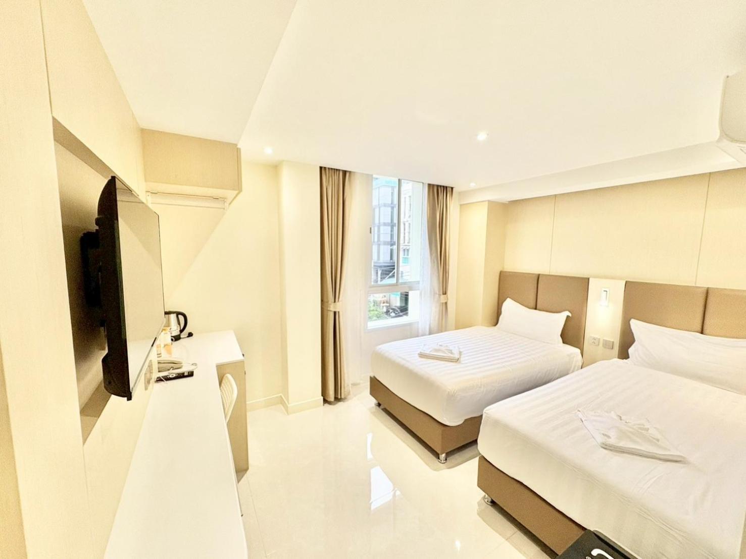 ABC QQ Hotel 25/38