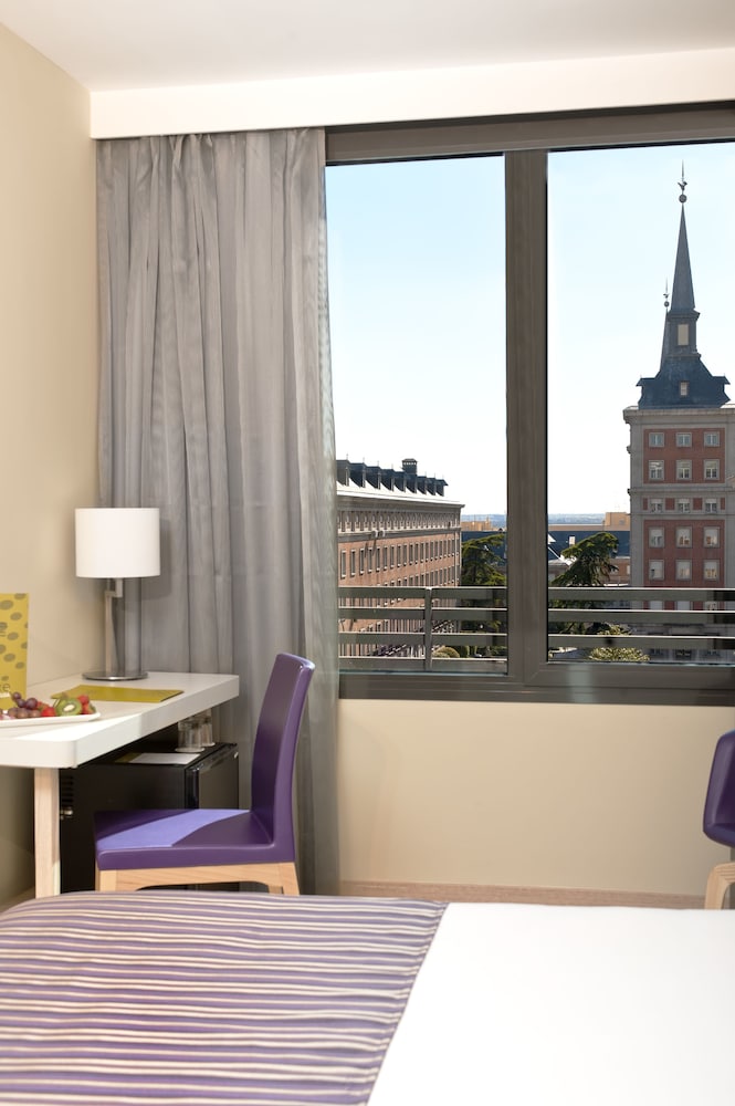 Exe Moncloa Hotel 31/70